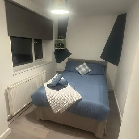 Bridgman Grove * Bristol